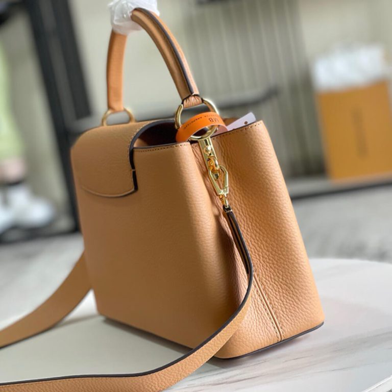 LV   Capucines MM