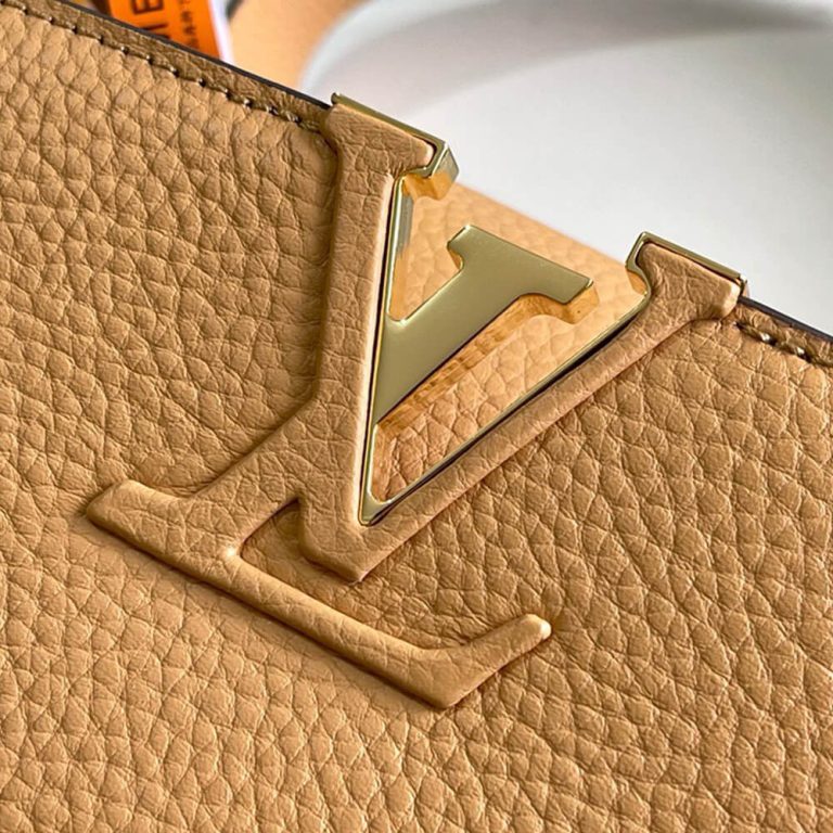 LV   Capucines MM