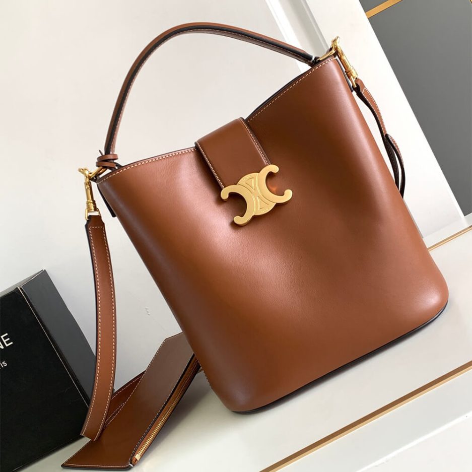 Ce**e medium l**ise bag in smooth calfskin