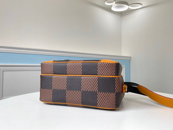 l0*is V*t0n messager bag