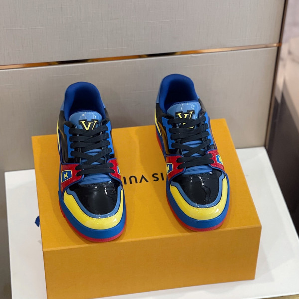 l0*is V*t0n trainer sneaker