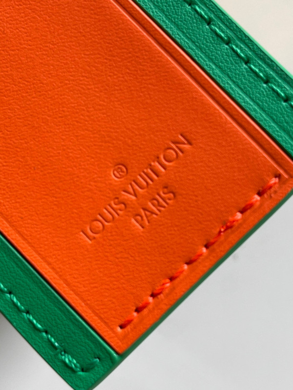 l0*is V*t0n cruiser messenger