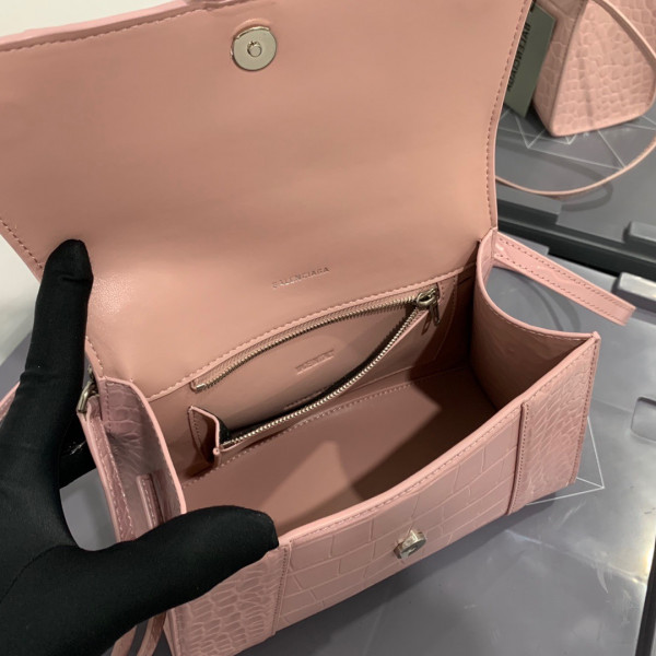 Ba*len*cia*ga hourglass