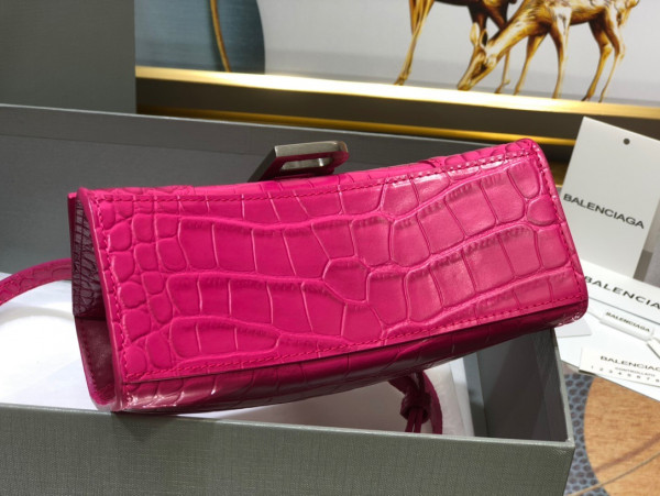 Ba*len*cia*ga hourglass