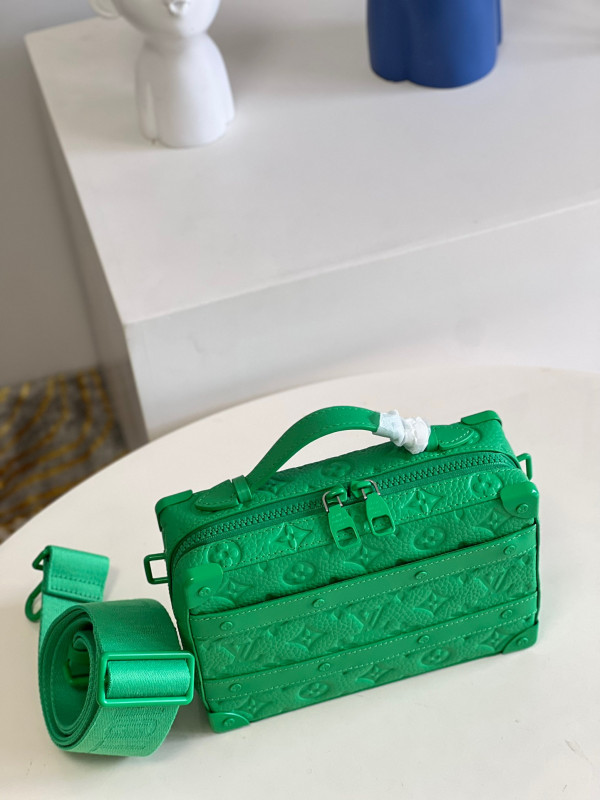 l0*is V*t0n handle soft trunk