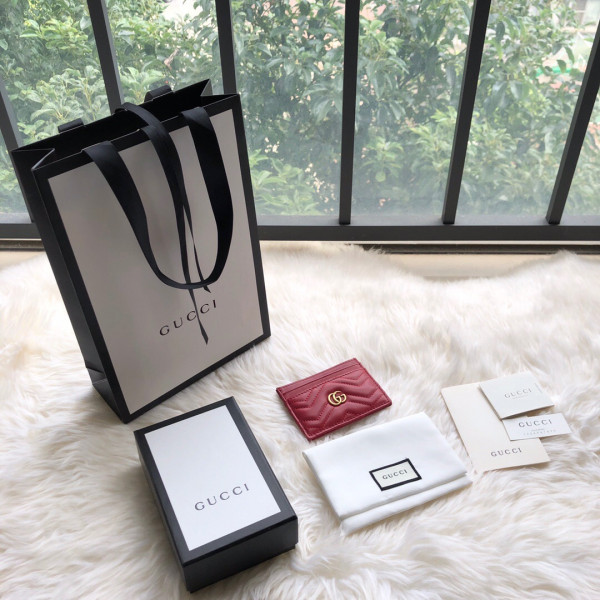 G*u*i marmont card case