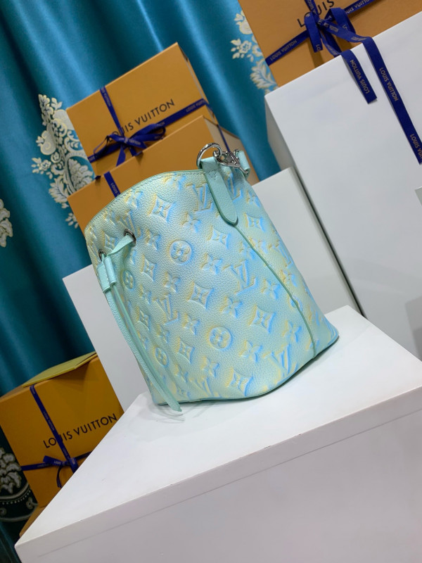 l0*is V*t0n nÉonoÉ bb