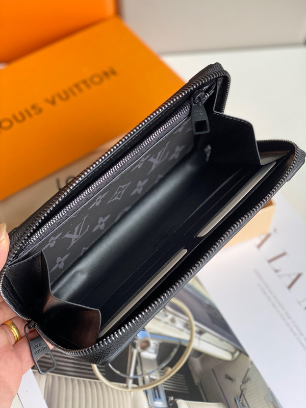 l0*is V*t0n zippy wallet trunk