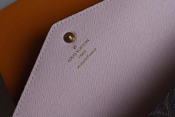 l0*is V*t0n sarah wallet