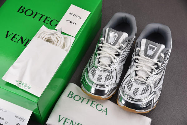 bo*te*ga Ve*ne*ta sneakers