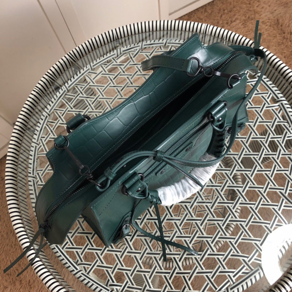 Ba*len*cia*ga neo classic small top handle bag