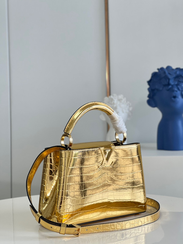 l0*is V*t0n capucines bb