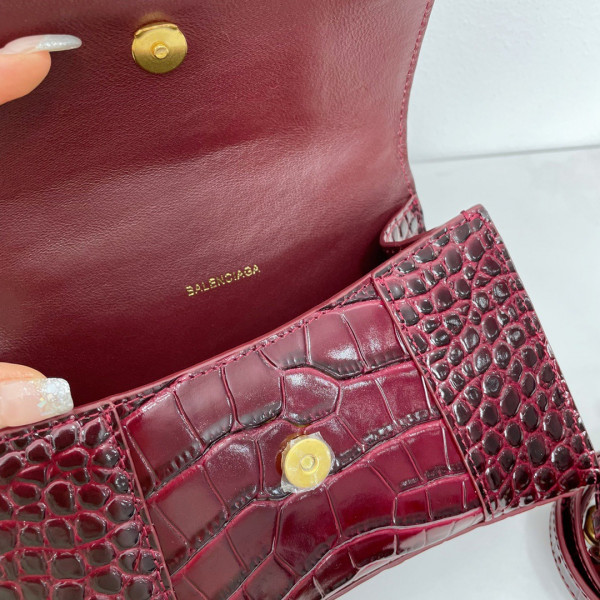 Ba*len*cia*ga hourglass