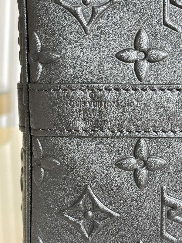 l0*is V*t0n keepall bandouliÈre 50