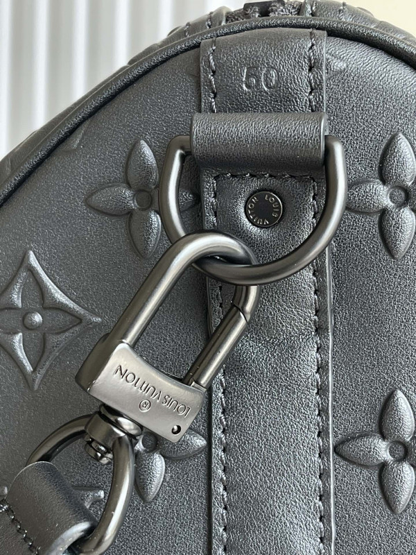 l0*is V*t0n keepall bandouliÈre 50