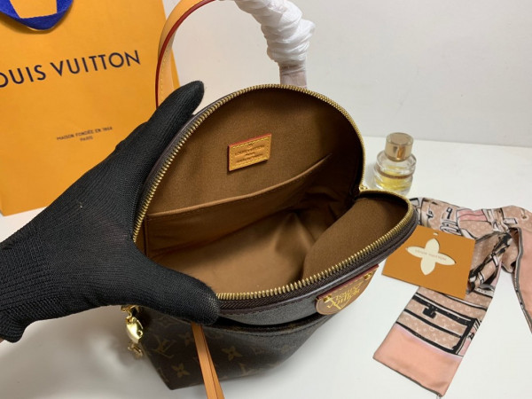 l0*is V*t0n backpack