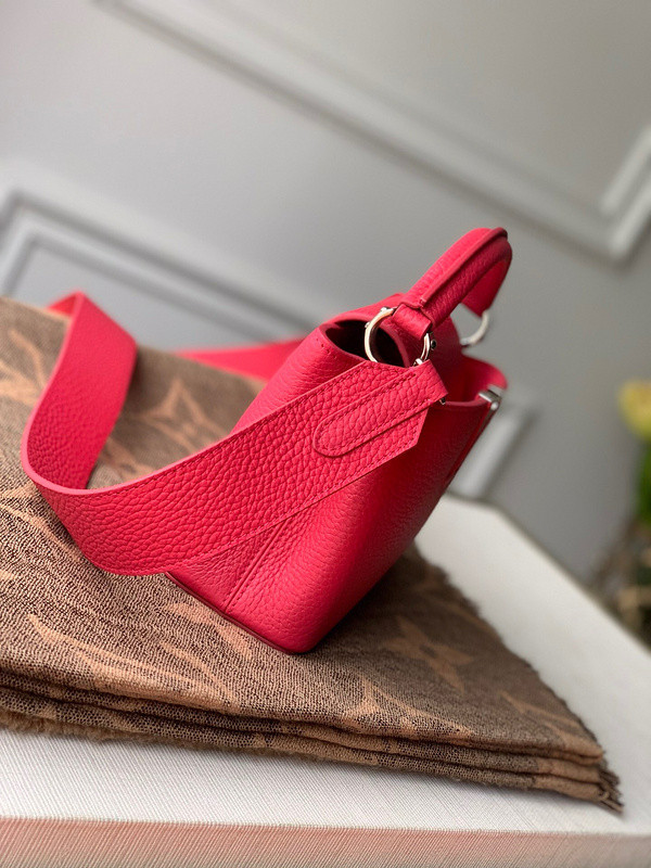 l0*is V*t0n capucines mini