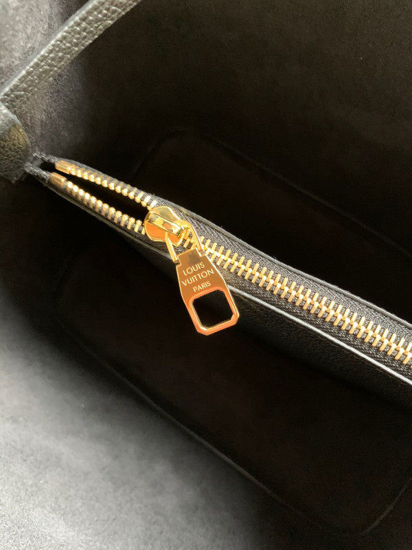 l0*is V*t0n neonoe mm