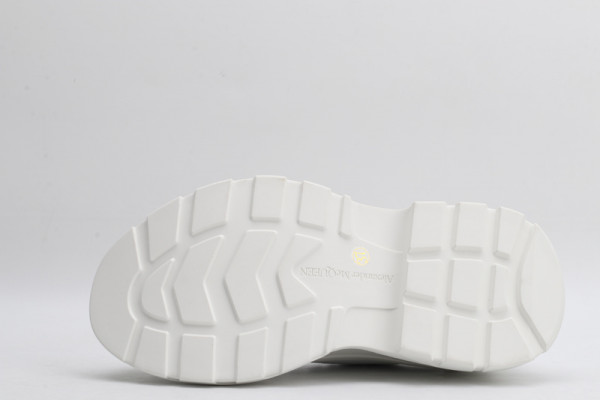 ale*d*r M*Q*en tread slick lace up