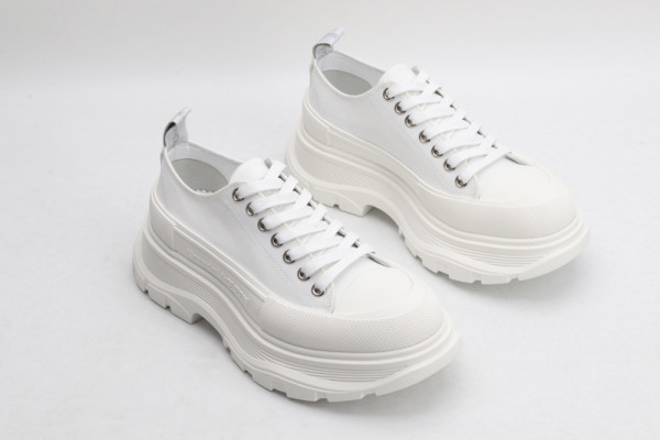 ale*d*r M*Q*en tread slick lace up