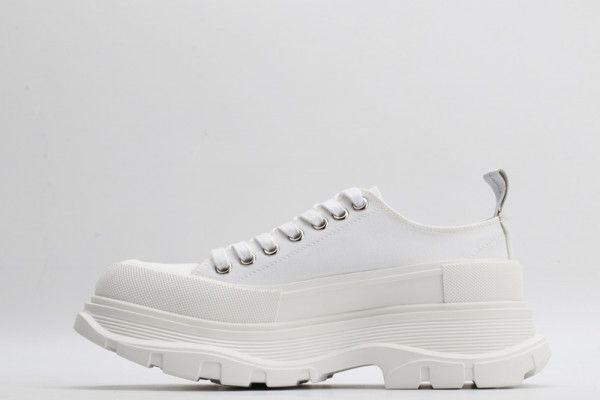 ale*d*r M*Q*en tread slick lace up