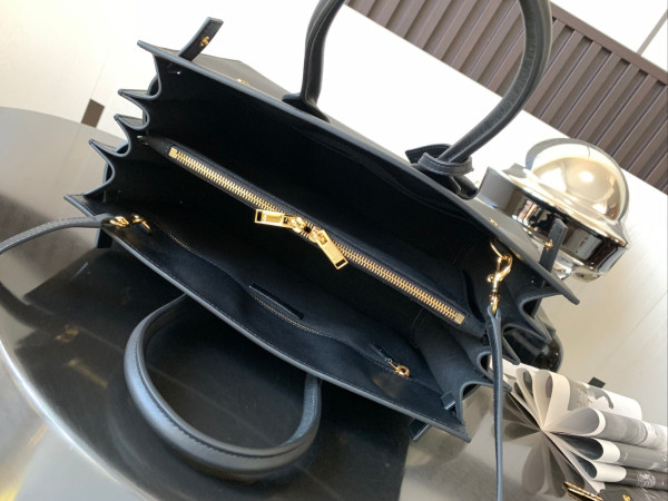 Y*L sac de jour baby in smooth leather