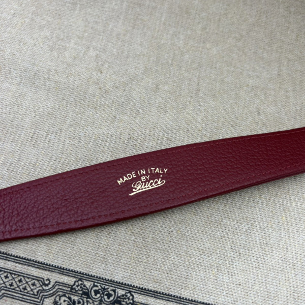 G*u*i aphrodite medium shoulder bag