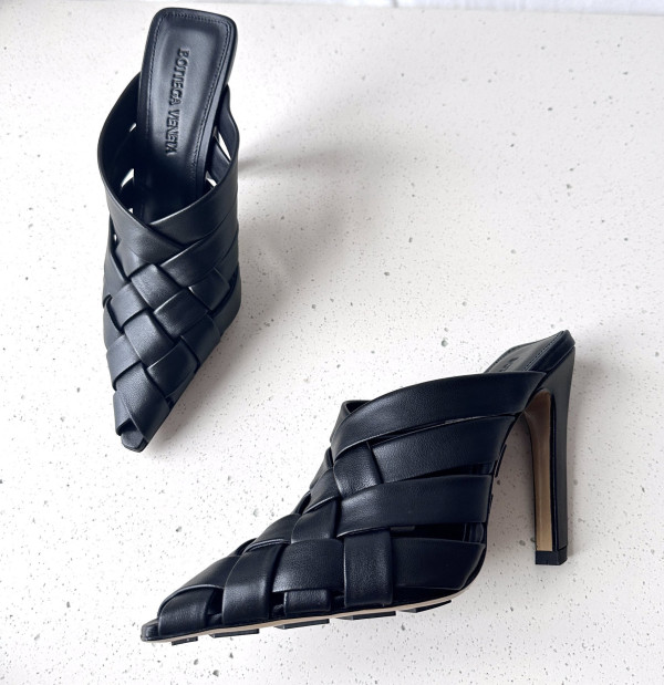 bo*te*ga Ve*ne*ta alfie mule