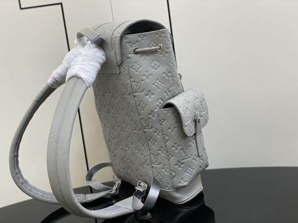 l0*is V*t0n christopher pm