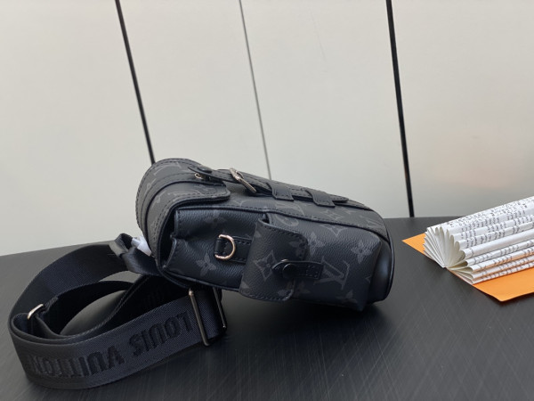 l0*is V*t0n nano christopher