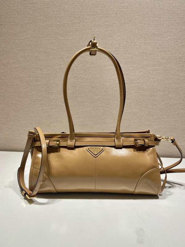 Pra*a medium leather handbag