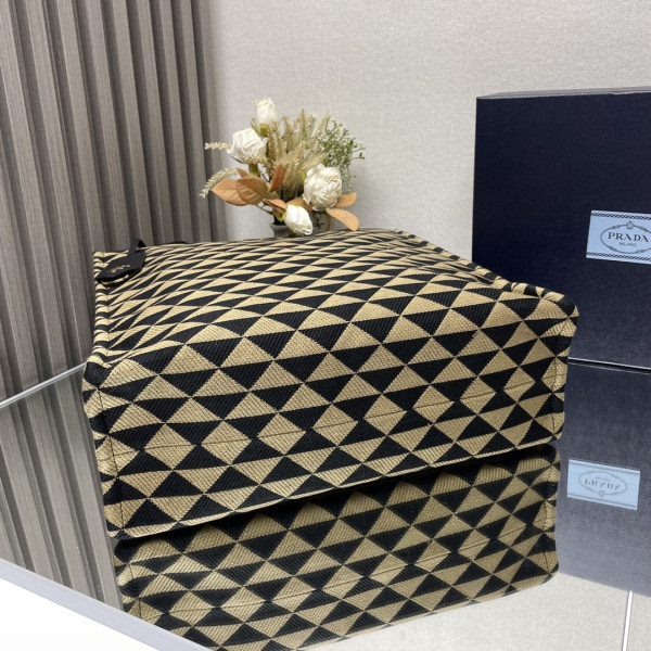 Pra*a hobo tote bag-38*38.5*11cm