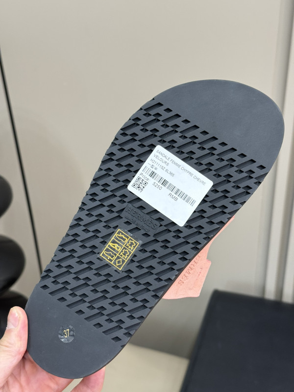 H**mes sandal