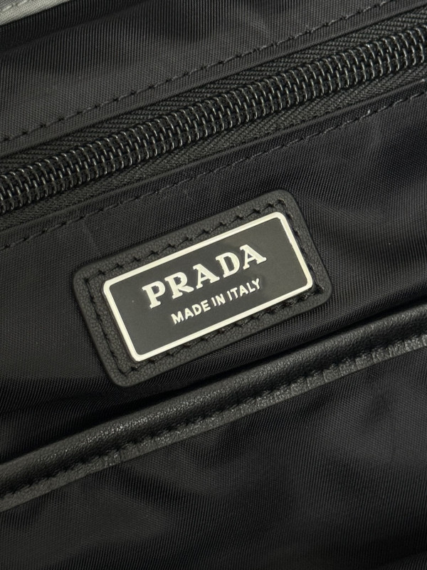 Pra*a backpack-42*38*18cm