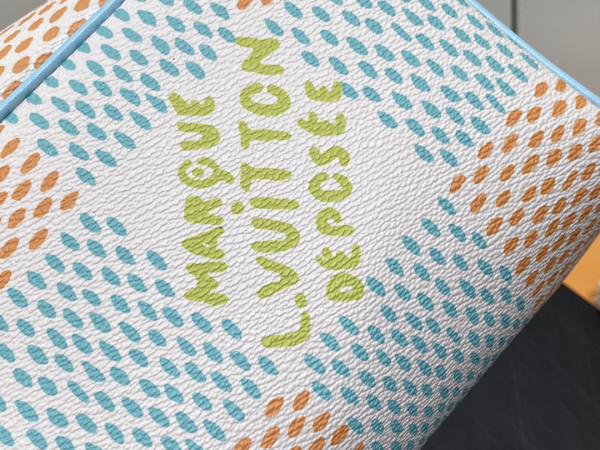 l0*is V*t0n locker dopp kit bag-23*13*12cm