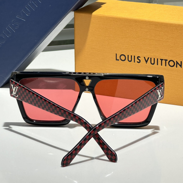 louvis V*t0n sunglasses
