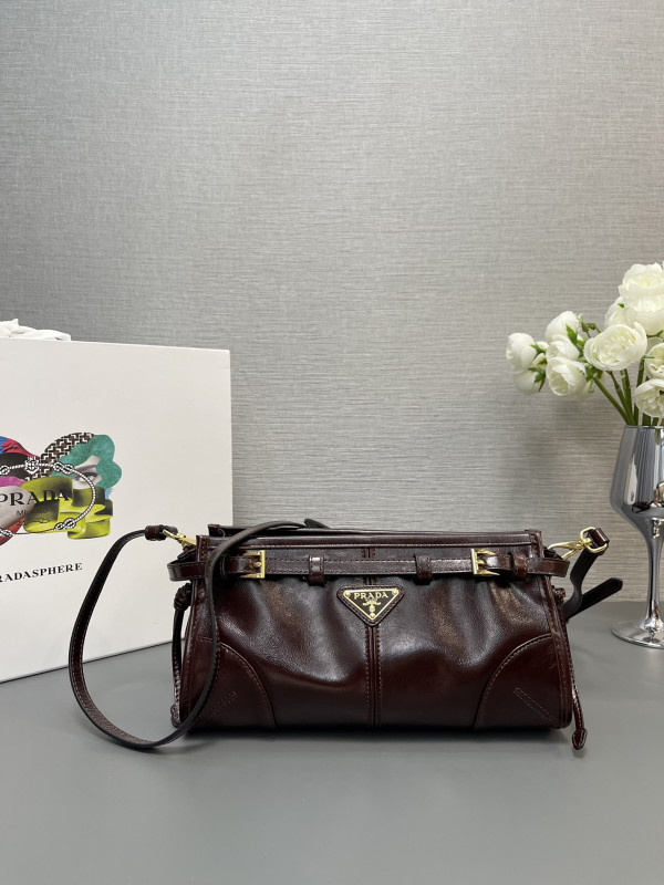 Pra*a small leather shoulder bag