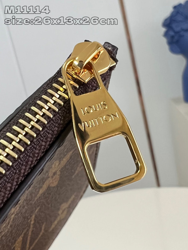 l0*is V*t0n alma bb-26*13*26.4cm