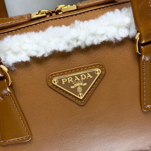 Pra*a medium shearling two-handle bag