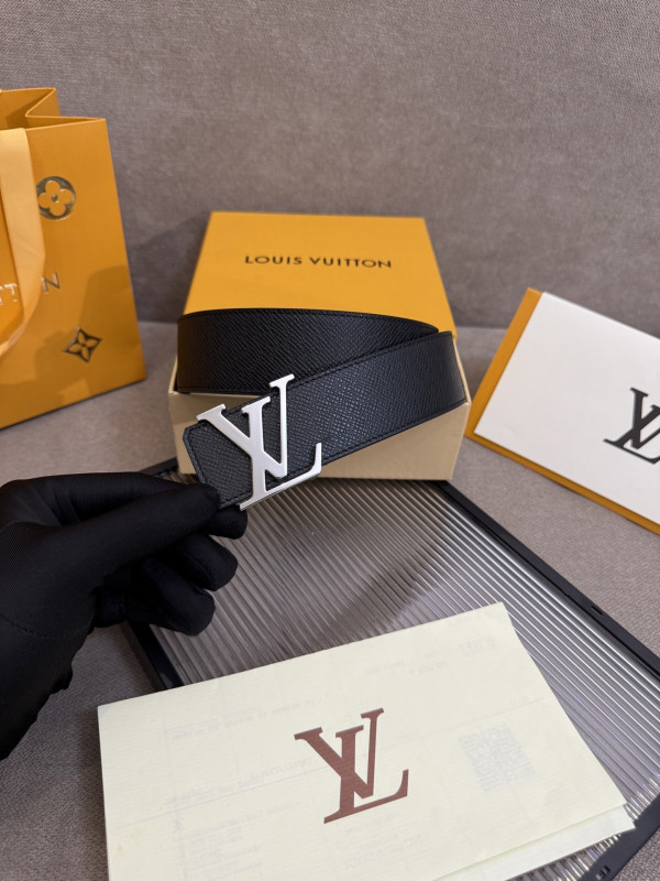 l0*is V*t0n men belt