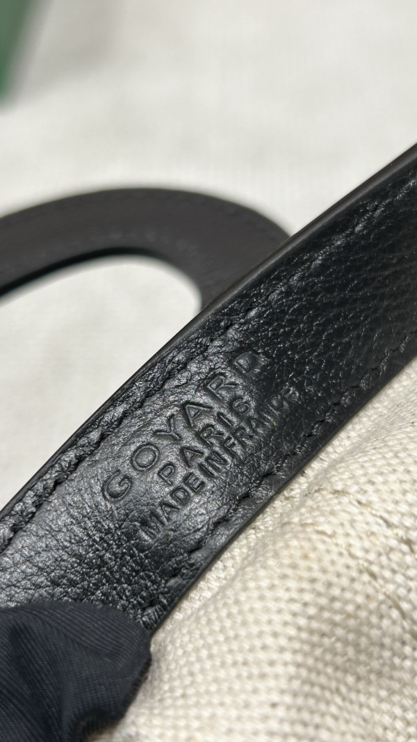 Go*ard beluga - 23×18.5×8cm