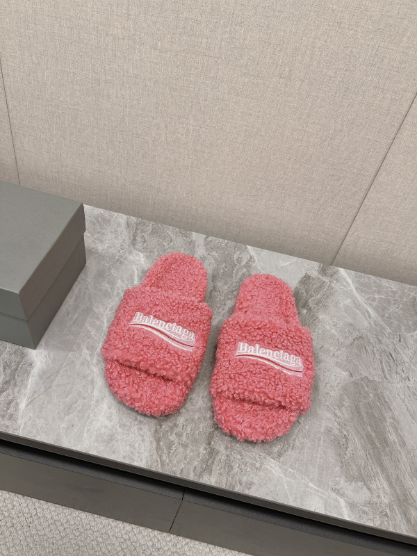 Ba*len*cia*ga slides