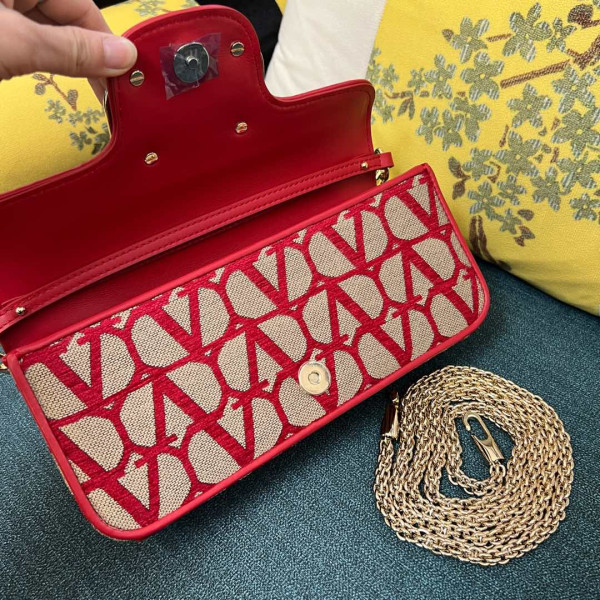 VALENTINO LOCÒ SHOULDER BAG